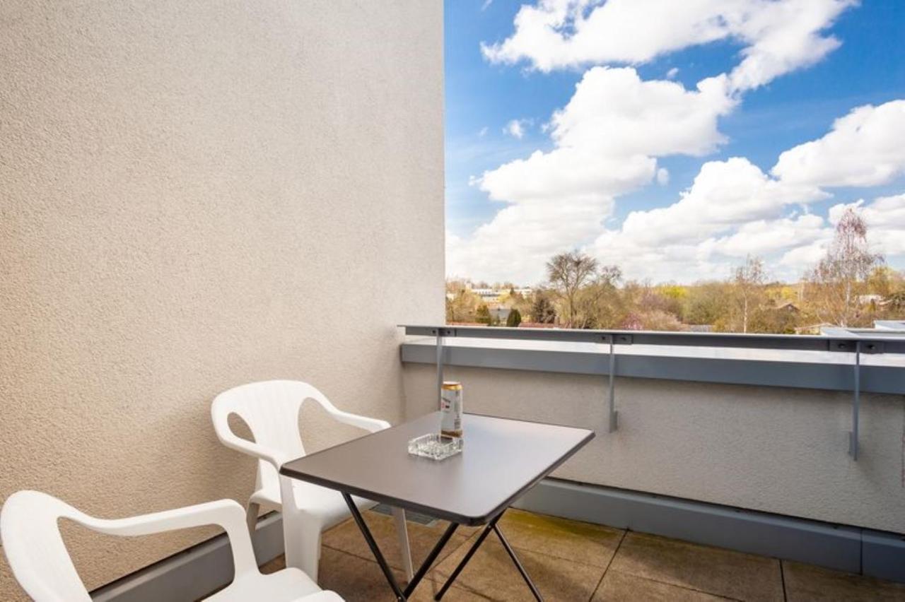 Beautiful Room With Balcony Direction To Messe Hannover Exteriér fotografie
