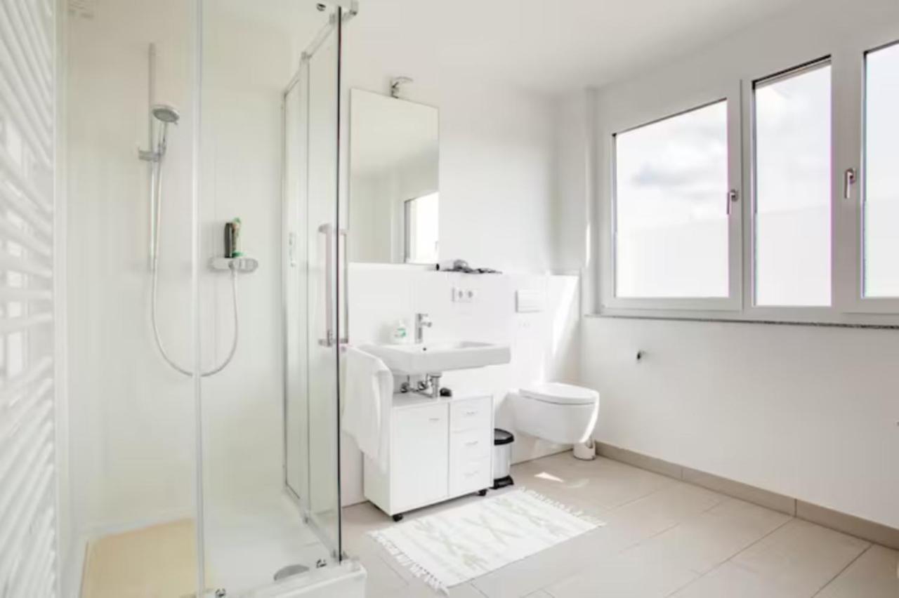 Beautiful Room With Balcony Direction To Messe Hannover Exteriér fotografie